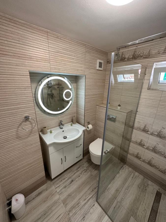 Nema S Apartment Braşov Exteriör bild