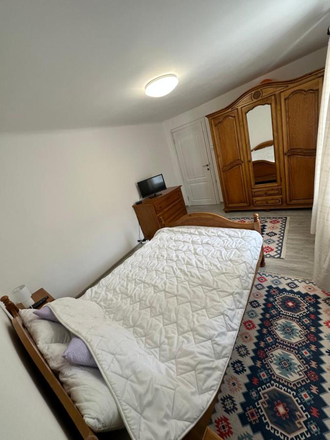Nema S Apartment Braşov Exteriör bild